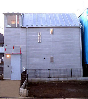 住宅設計　家デザイン　建築外観写真　木造戸建て　東京