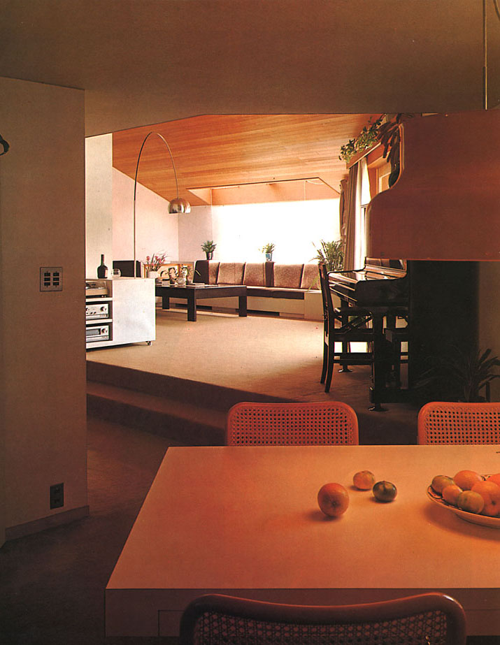 住宅設計事務所　建築家の設計するコートハウス暖炉のある家1　千葉県